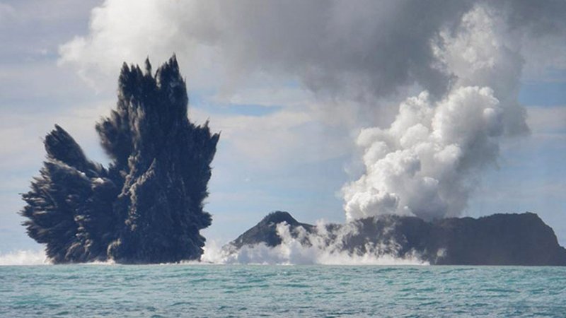 Тихий океан вулкан самый большой сейчас подводный