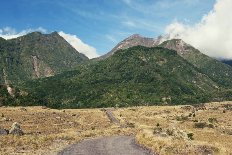Ареналь ( Коста Рика) - вулкан правильной конической формы
