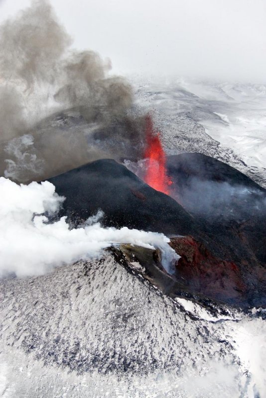 Извержение вулкана Толбачик