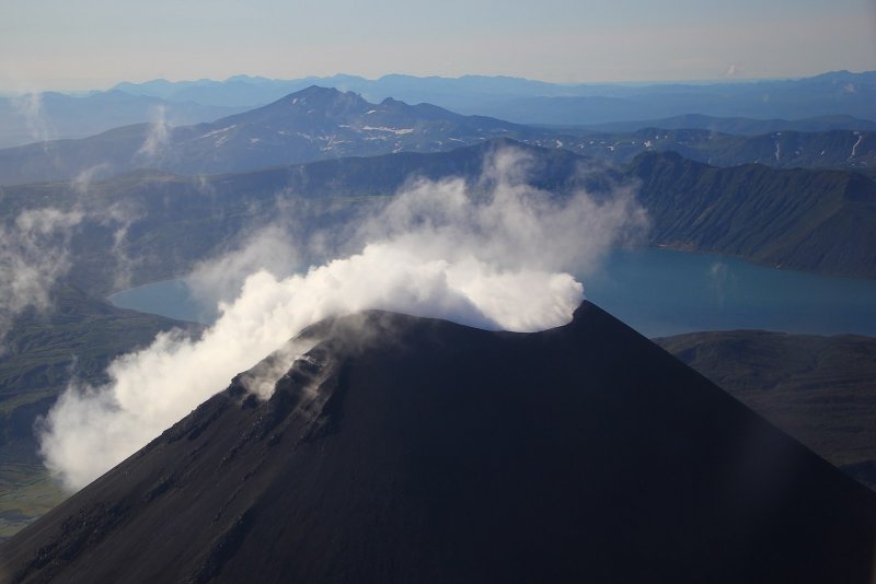 Два вулканы в ДФО активизировались