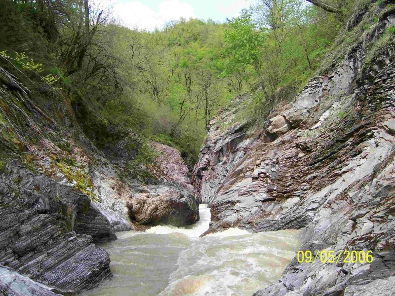 Саранский водопад Адыгея