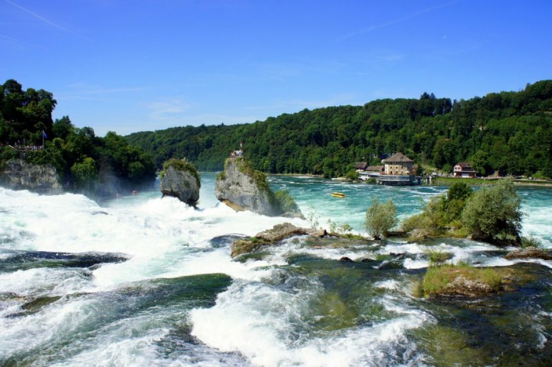 Райский водопад в Швейцарии