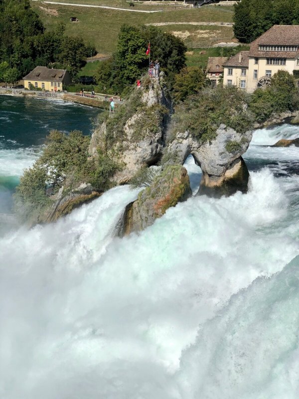 Рейнский водопад Швейцария
