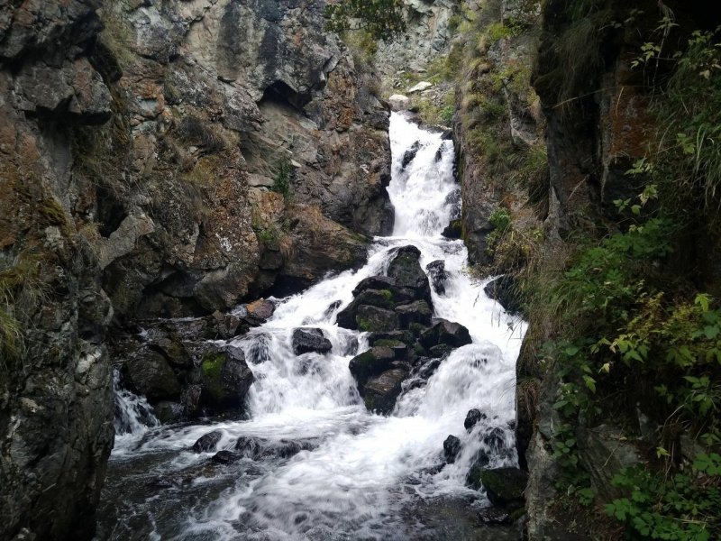 Емурлинский водопад групповое фото