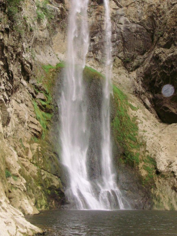 Суадагский водопад в Северной Осетии