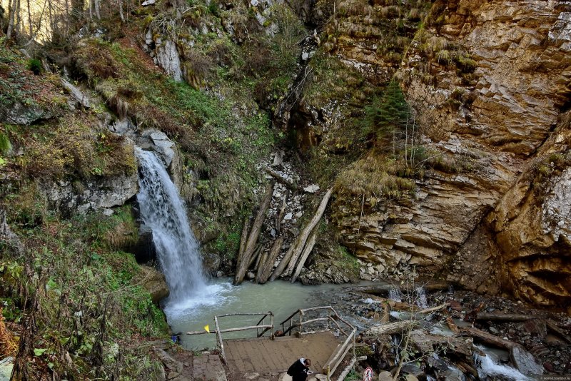 Водопад в горах Адлер