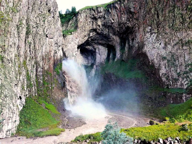 Водопад Кызыл Су Кабардино Балкария