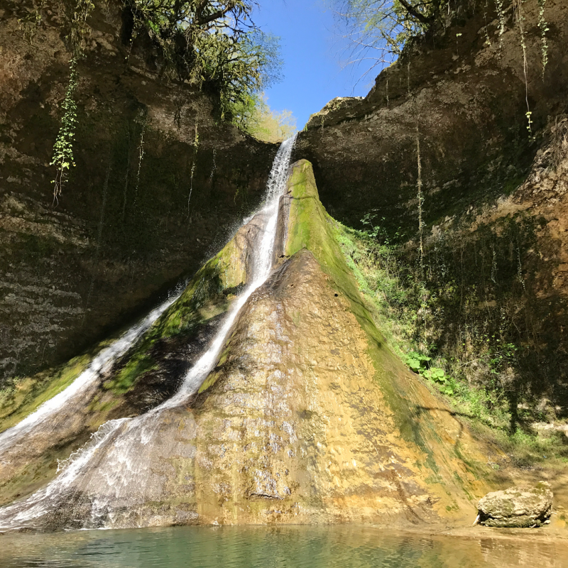 Ткуарчал водопад великан