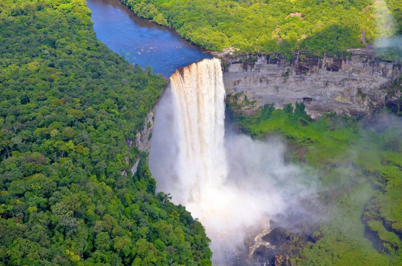 Водопад Кайетур Гайана