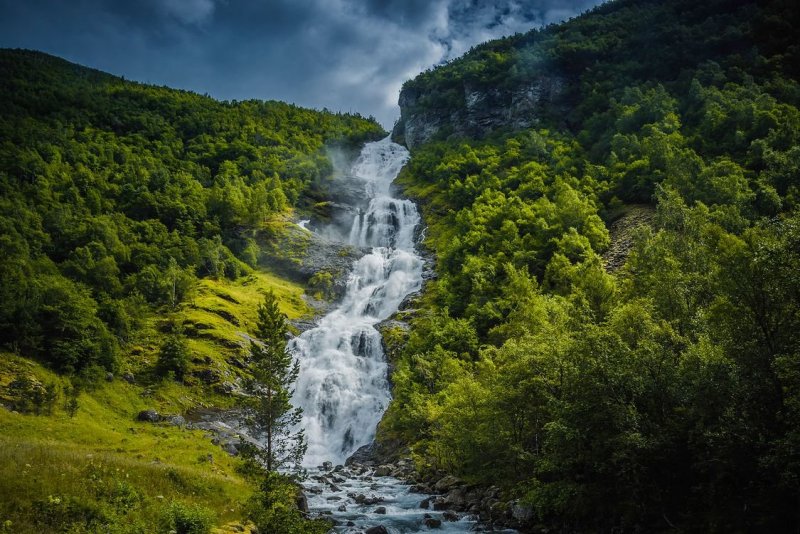 Норвегия,горы водопад река