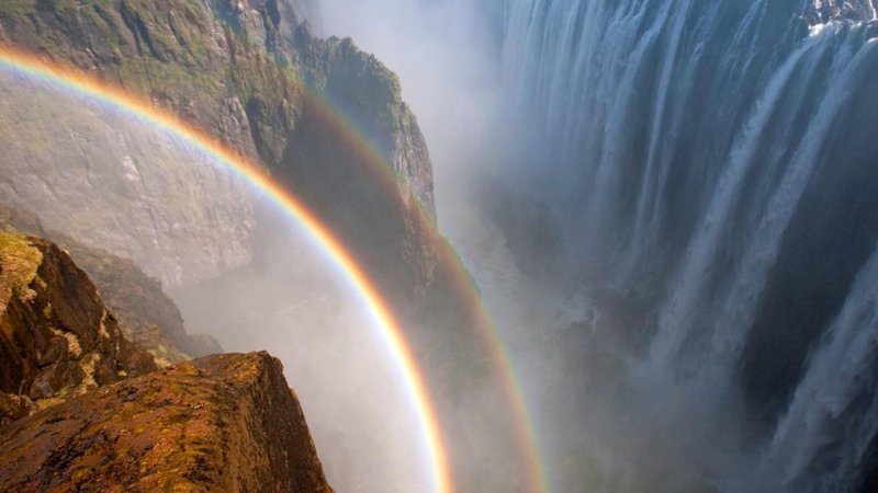 Радужный водопад Виктория
