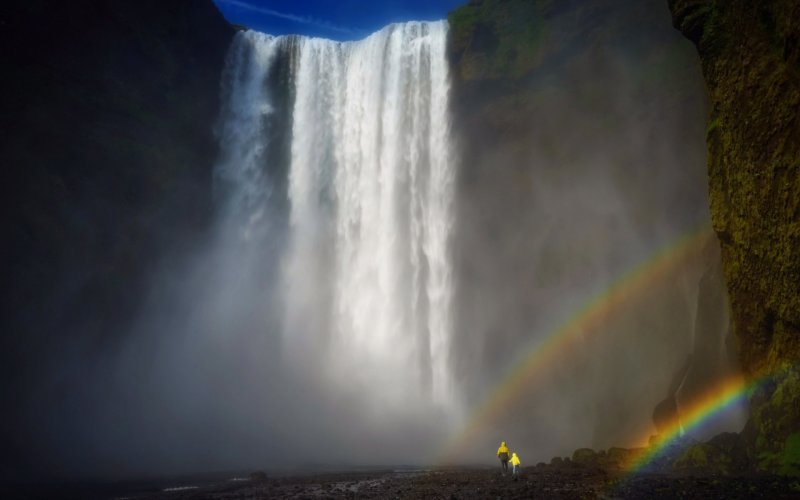 Водопад с радугой