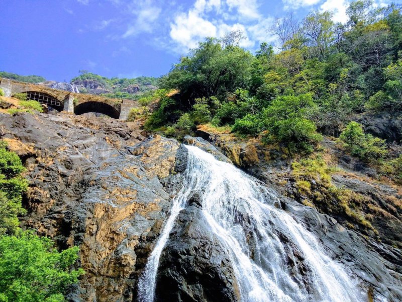 "Водопад Дудхсагар", Панаджи