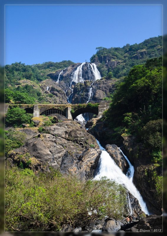 Индия Dudhsagar Falls