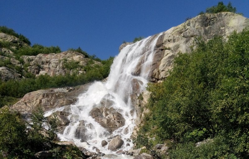 Водопад Суфруджу Домбай