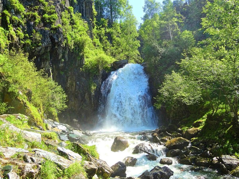Киште водопад горный Алтай