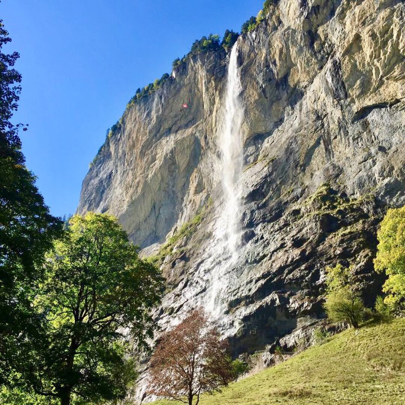 Бриенц Швейцария водопад