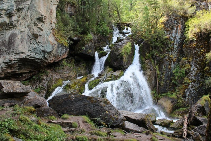 Чибитские водопады Алтай