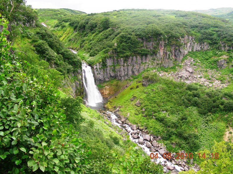 Вилючинский водопад летом