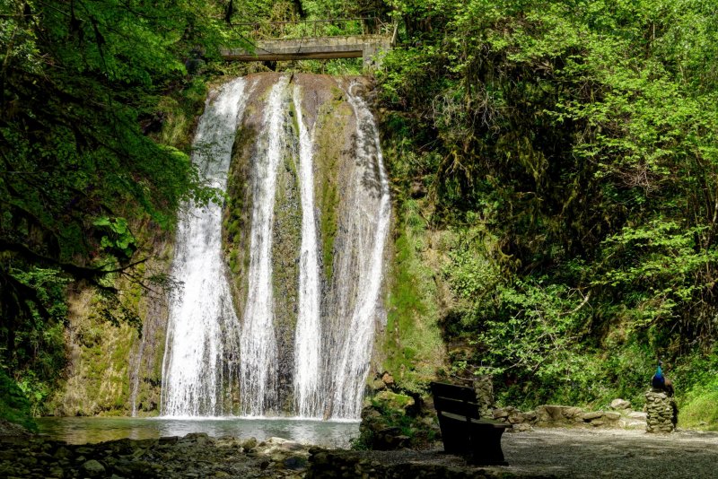 Долина легенд – 33 водопада – национальное шоу