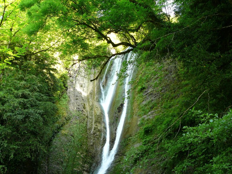 Водопад Ажек