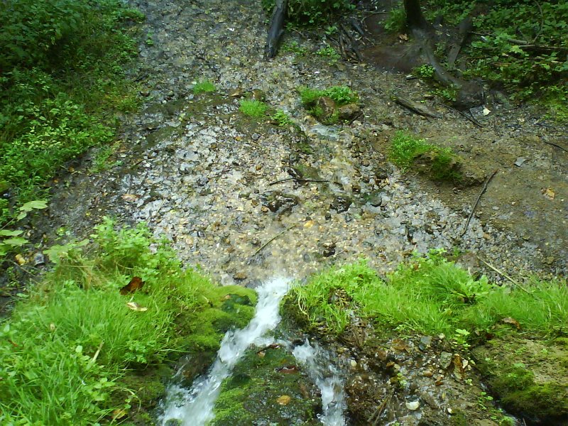 Водопады Мецкет и Радужный