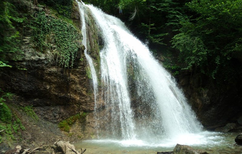 1) Джур-Джур водопад