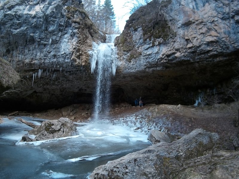 Водопад Чинарев Мезмай
