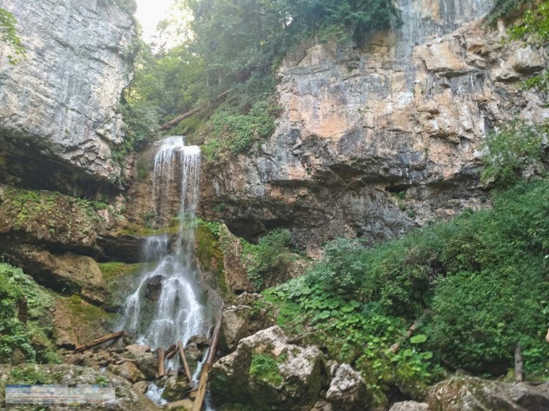 Чинарский водопад Адыгея