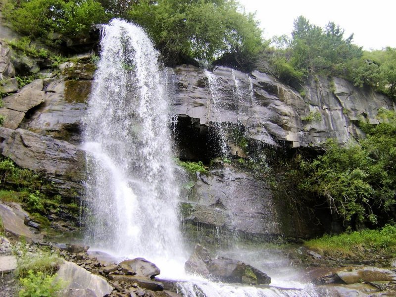 Водопад Хучни Дербент