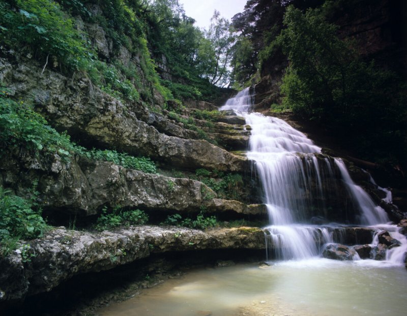 Водопад в армениивожопад Шаки