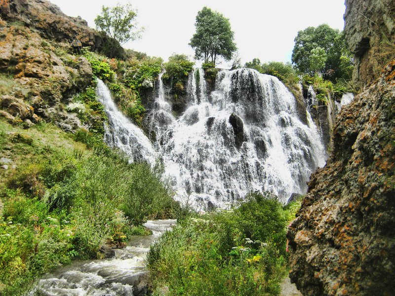 Ереван водопад Шаки