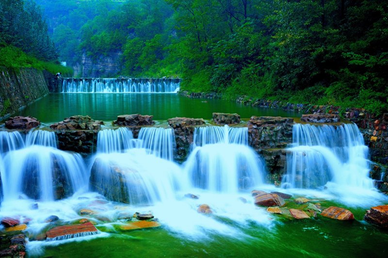 Водопады красивые и живые