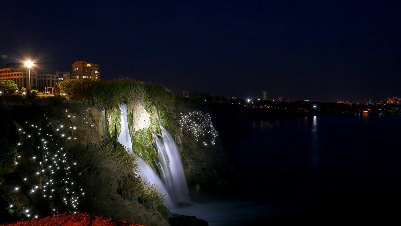 Дюденский водопад ночью