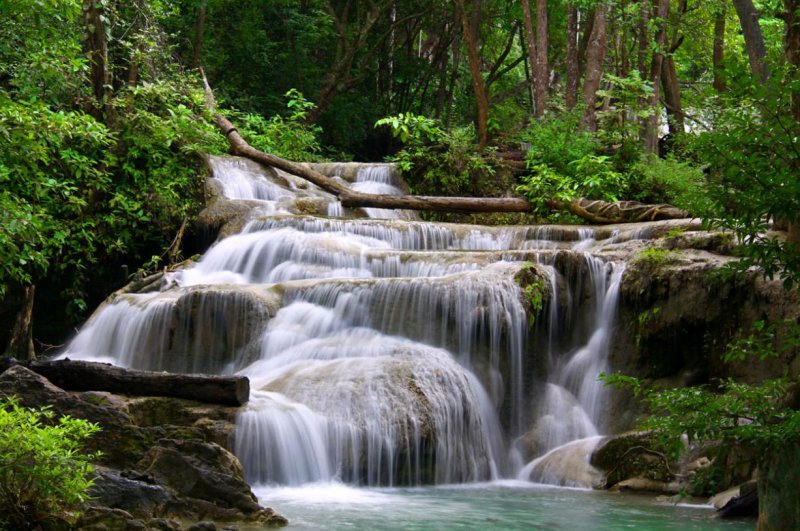 Водопад Эраван в Тайланде