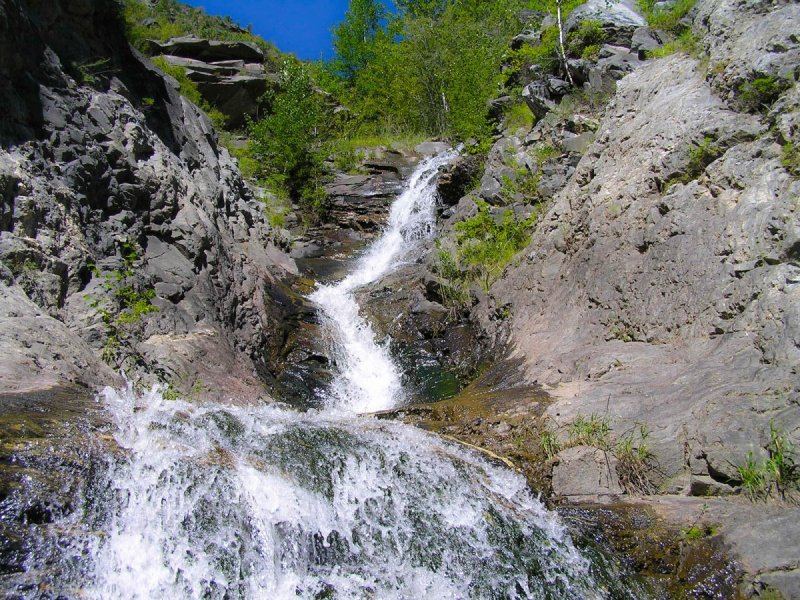 Алтайский заповедник водопад неприступный