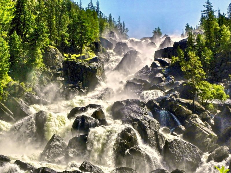 Чульчинский водопад горный Алтай