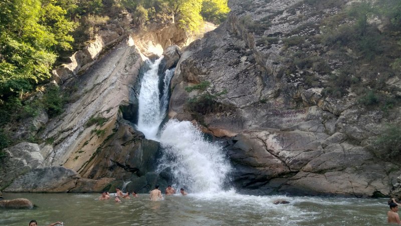Дербент водопад хучнинский водопад