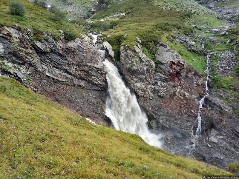 Карачаево Черкесия горный водопад
