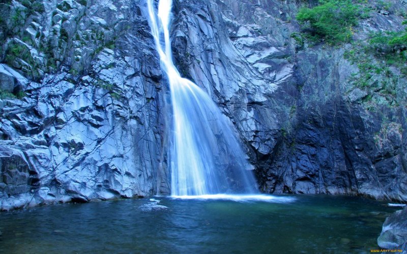 Сомбассон водопад
