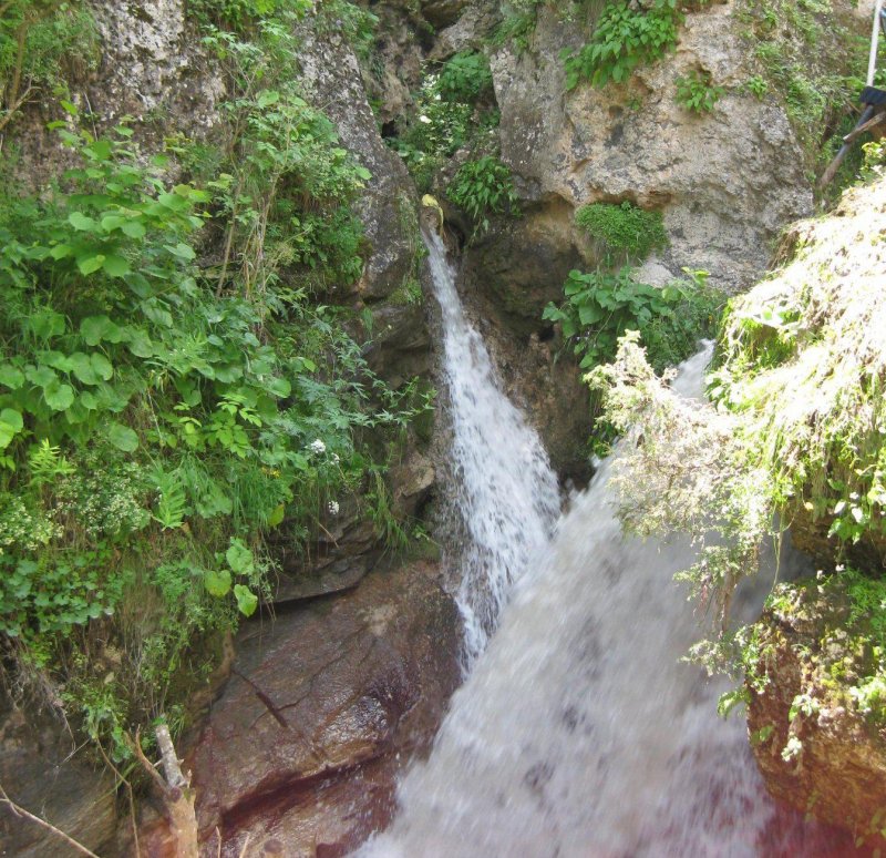 Медовые водопады в Кисловодске жемчужный