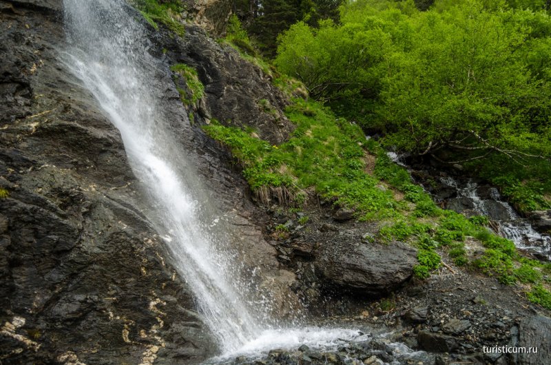 Баритовый водопад Архыз