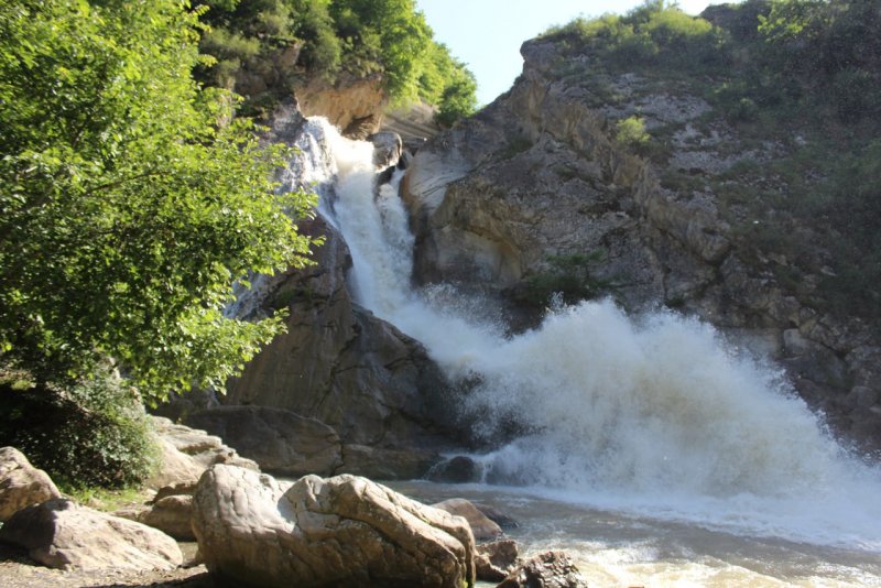 Хучнинский Ханагский водопад