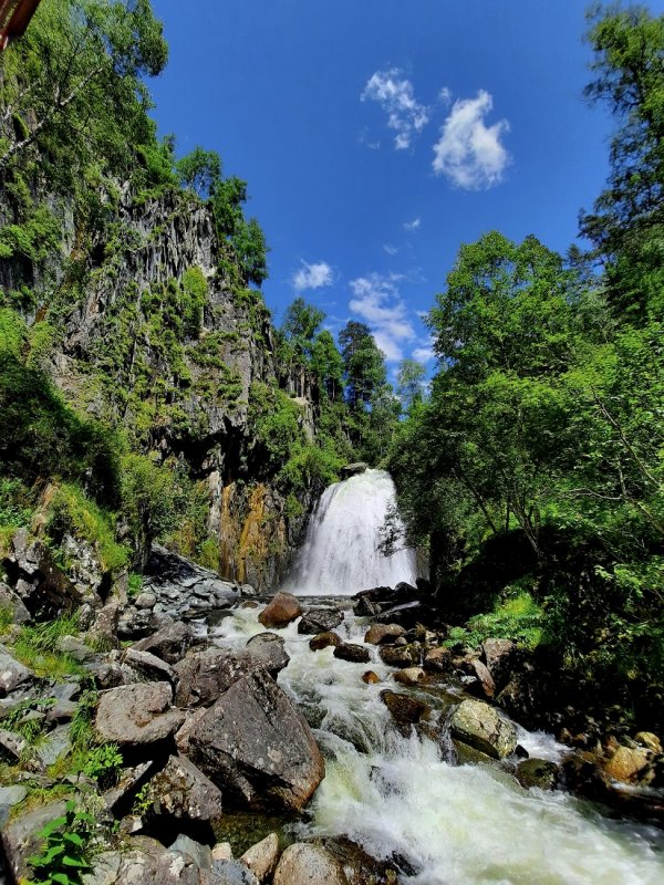 Корбу водопад горный Алтай