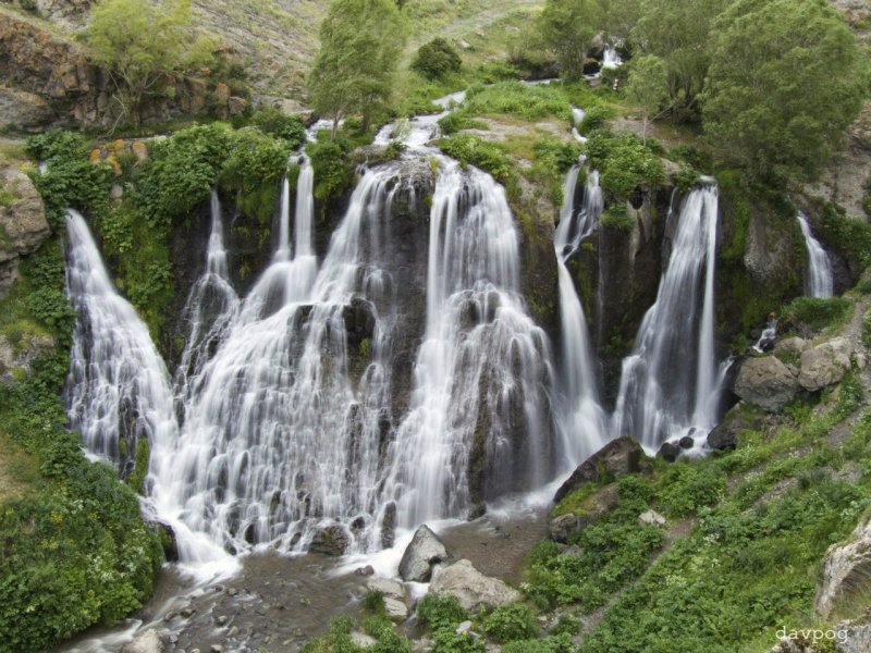 Ереван водопад Шаки