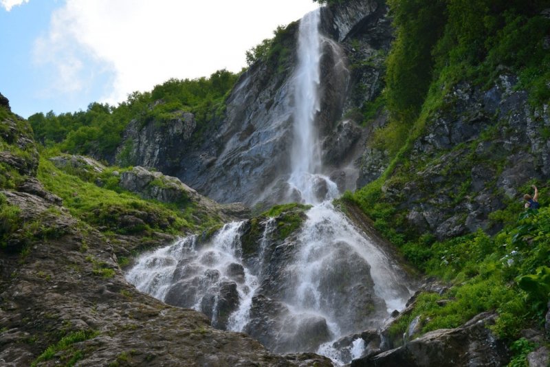 Водопад в Сочи поликарпия