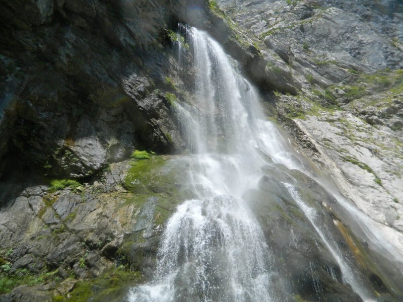 Гегский водопад тарзанка