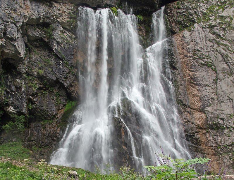 Гегский водопад Абхазия ущелье