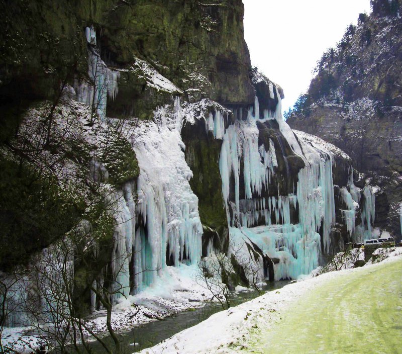 Чегемские водопады зима