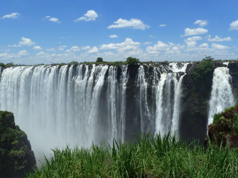 Водопад Виктория на реке Замбези, Замбия